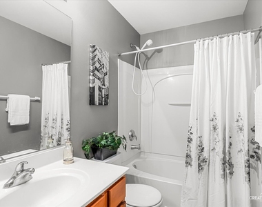 616 Lincoln Station Drive - Photo Thumbnail 13