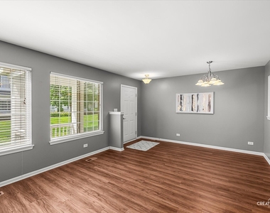 616 Lincoln Station Drive - Photo Thumbnail 2