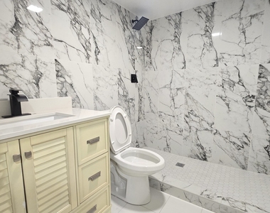 3516 W Polk Street - Photo Thumbnail 2