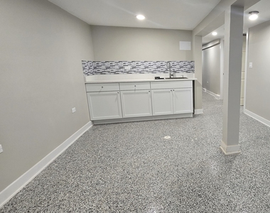 3516 W Polk Street - Photo Thumbnail 1