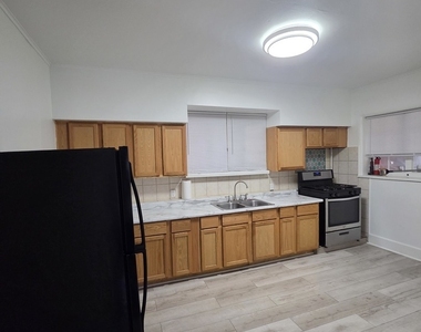 2120 S Ridgeway Avenue - Photo Thumbnail 8