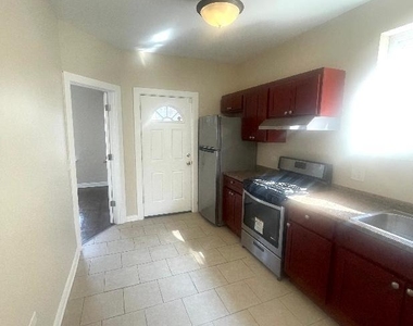 7743 S East End Avenue - Photo Thumbnail 15