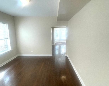 7743 S East End Avenue - Photo Thumbnail 5