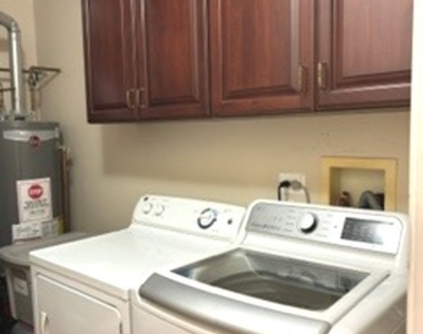 2058 Limestone Lane - Photo Thumbnail 9