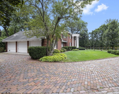 32 Chatham Lane - Photo Thumbnail 17
