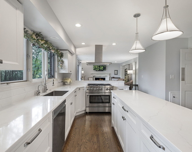 32 Chatham Lane - Photo Thumbnail 2