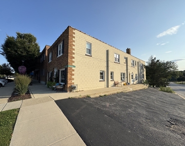 3s230 Warren Avenue - Photo Thumbnail 6