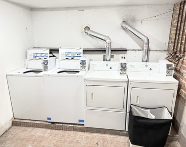 3153 W Augusta Boulevard - Photo Thumbnail 9