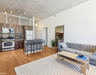 235 W Van Buren Street - Photo Thumbnail 4