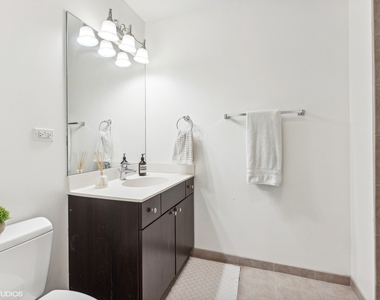 235 W Van Buren Street - Photo Thumbnail 10