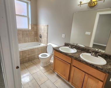 2320 E 70th Place - Photo Thumbnail 4