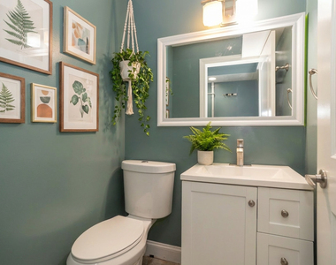 382 Chappel Avenue - Photo Thumbnail 4