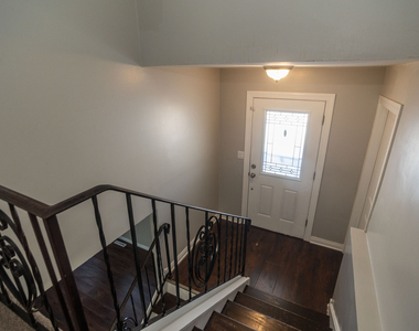 382 Chappel Avenue - Photo Thumbnail 5