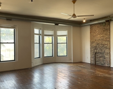 1908 S Halsted Street - Photo Thumbnail 4