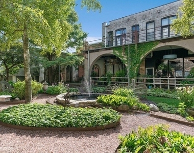 732 W 19th Street - Photo Thumbnail 8