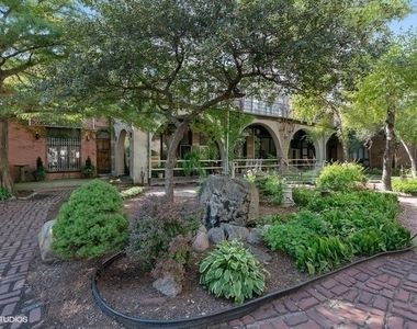 732 W 19th Street - Photo Thumbnail 7