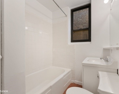 732 W 19th Street - Photo Thumbnail 6