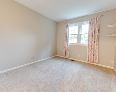 5s735 Park Meadow Drive - Photo Thumbnail 15