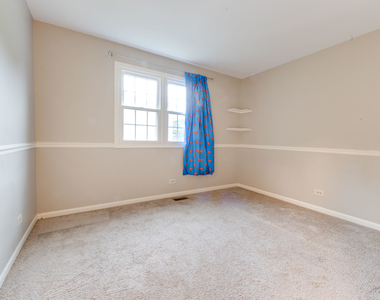 5s735 Park Meadow Drive - Photo Thumbnail 12
