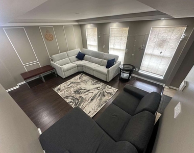 22102 W Plymouth Circle - Photo Thumbnail 11