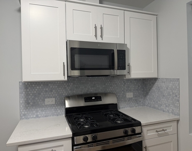 1014 S Humphrey Avenue - Photo Thumbnail 2