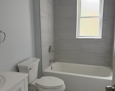 1014 S Humphrey Avenue - Photo Thumbnail 5