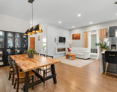 5047 W Winnemac Avenue - Photo Thumbnail 10