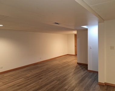 982 Rosefield Lane - Photo Thumbnail 8