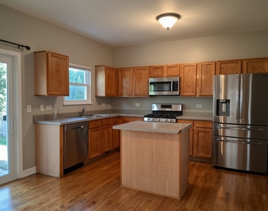 982 Rosefield Lane - Photo Thumbnail 4