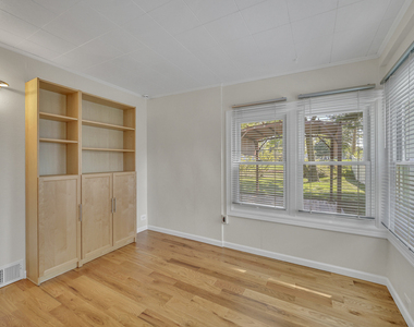 1101 Anthony Road - Photo Thumbnail 11