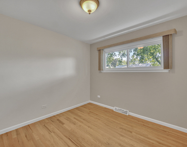 1101 Anthony Road - Photo Thumbnail 9