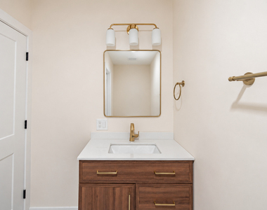 1328 W Nelson Street - Photo Thumbnail 13