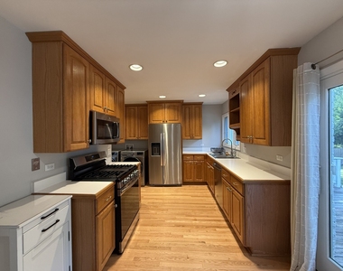 1954 Redwood Lane - Photo Thumbnail 5