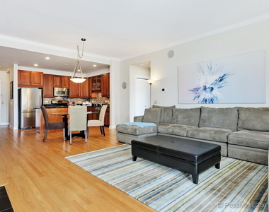 508 W Melrose Street - Photo Thumbnail 4