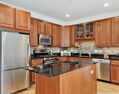 508 W Melrose Street - Photo Thumbnail 7