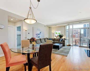 508 W Melrose Street - Photo Thumbnail 5