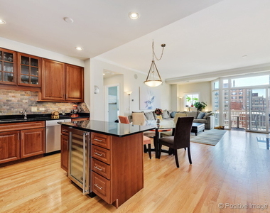508 W Melrose Street - Photo Thumbnail 1
