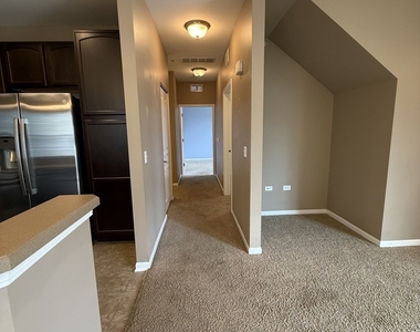 2250 Aurora Drive - Photo Thumbnail 7