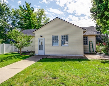 47 Prairie Avenue - Photo Thumbnail 1