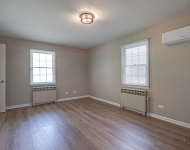 47 Prairie Avenue - Photo Thumbnail 12