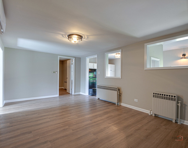 47 Prairie Avenue - Photo Thumbnail 10