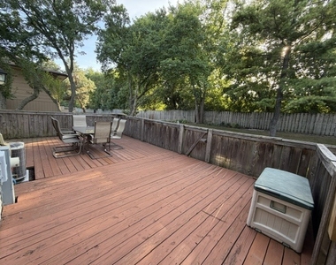 852 Dighton Lane N - Photo Thumbnail 3