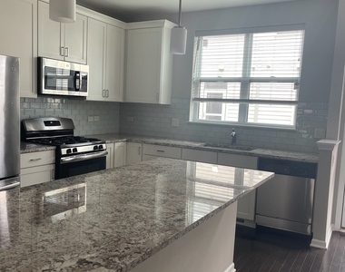 948 Madison Street - Photo Thumbnail 1