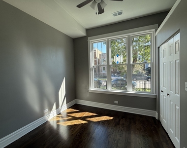 3310 W Le Moyne Street - Photo Thumbnail 4