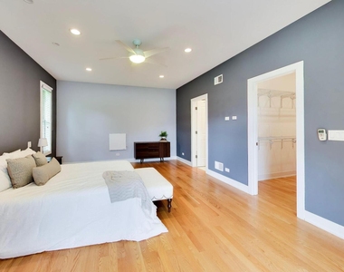 2311 N Arlington Heights Road - Photo Thumbnail 12