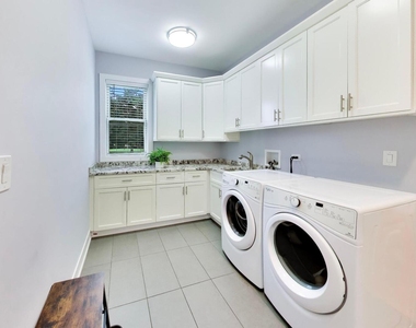 2311 N Arlington Heights Road - Photo Thumbnail 18