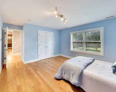 2311 N Arlington Heights Road - Photo Thumbnail 21