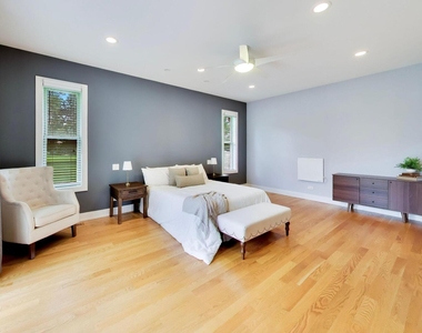 2311 N Arlington Heights Road - Photo Thumbnail 11