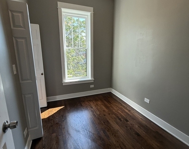 3310 W Lemoyne Street - Photo Thumbnail 8