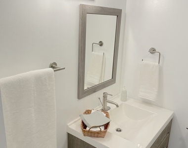 5455 N Sheridan Road - Photo Thumbnail 8